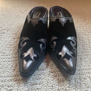 Donald J Pliner Mules